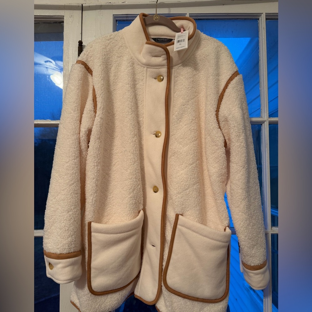 Vineyard Vines Cozy Cream Sherpa Jacket with Tan Trim - Women's